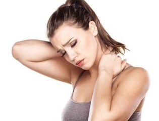 Ang babaye adunay osteochondrosis sa liog